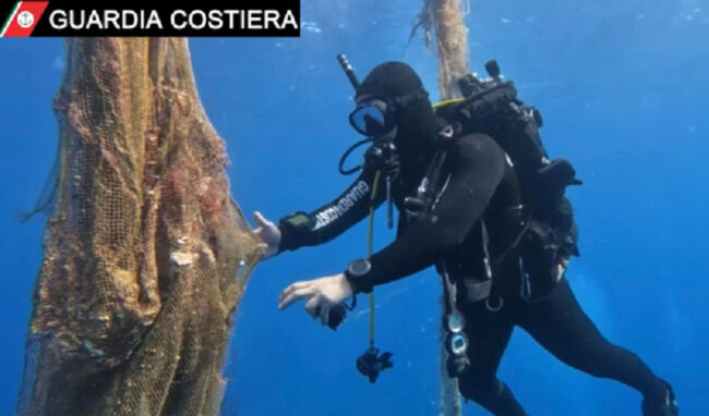 Rimozione di una rete fantasma nelle acque di “Capo Negro” ad Avola