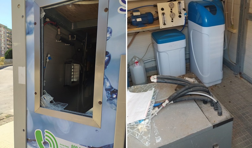 Vandali prendono di mira un'altra casetta dell'acqua: danneggiato il frigorifero e rubato l'incasso in via Cuma