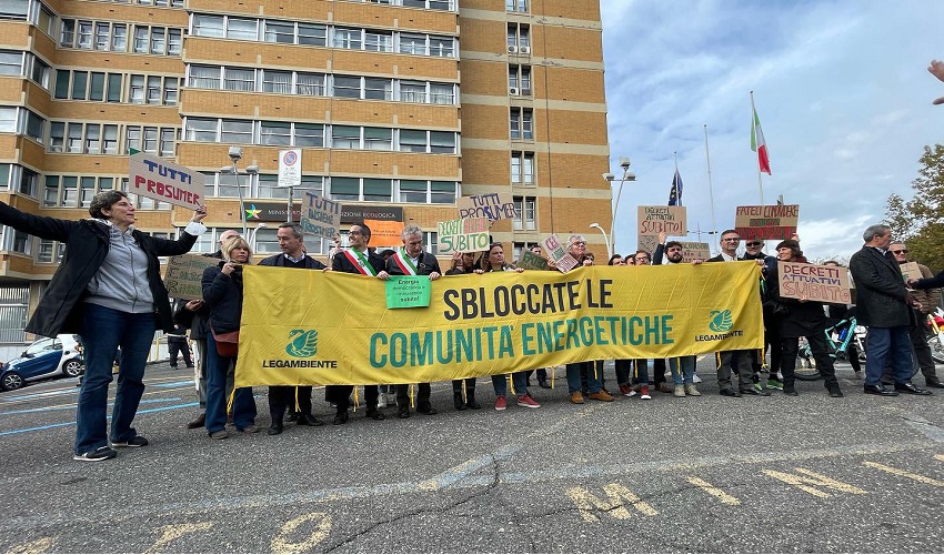 Comunità energetiche, sit in al Ministero per la transizione ecologica: presente il Comune di Ferla