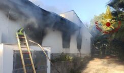 Grave incendio in una villa a Tremilia: danni ingenti. Nessun ferito