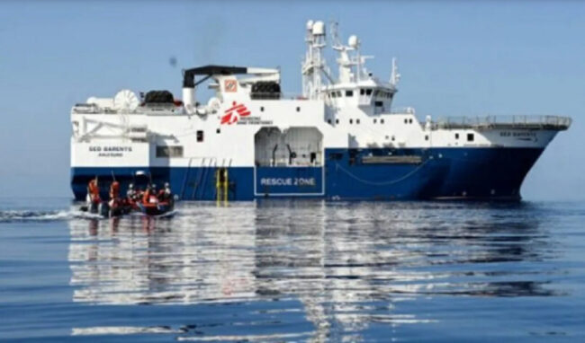 Bufera sulle dichiarazioni del sindaco Italia sulle navi ong. La precisazione: "In assenza di urgenza potrebbero proseguire verso i loro porti"