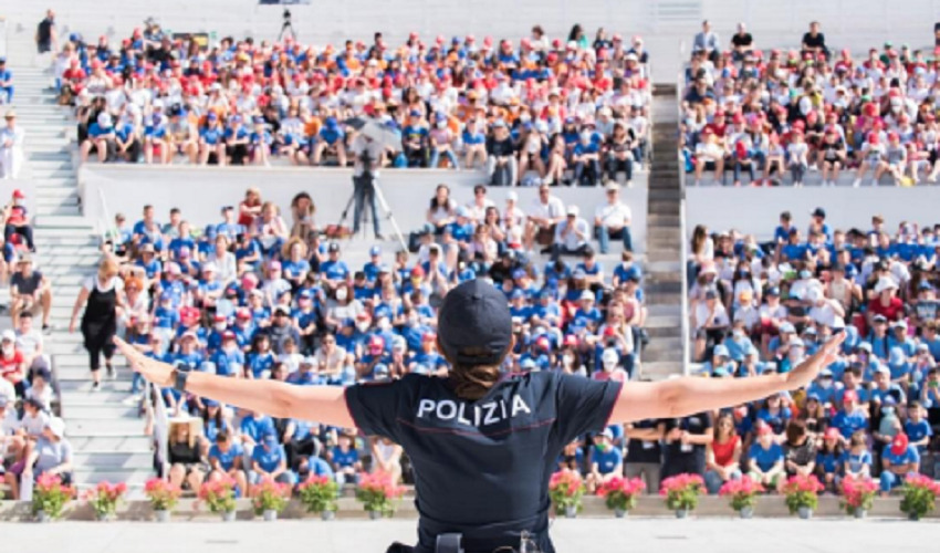 75° Anniversario della Polizia Stradale: 900 alunni a lezione di sicurezza a Noto