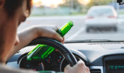 In stato di ebbrezza alcolica alla guida di un autoarticolato: autista sanzionato e segnalato dalla Polstrada
