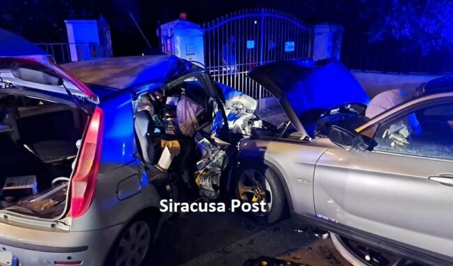 Incidente in via Augusta: in prognosi riservata uno dei due feriti