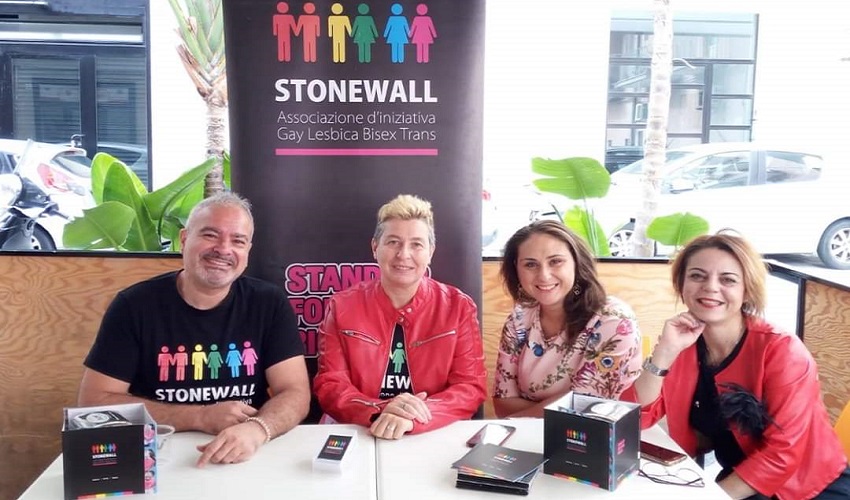 Omonegatività: le iniziative dell’associazione Stonewall