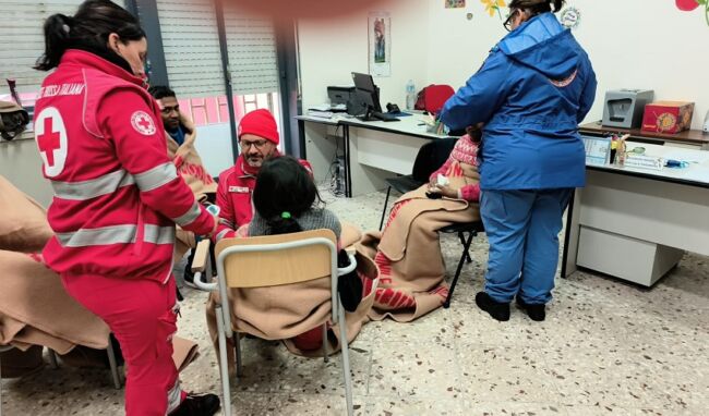 Quaranta persone evacuate dalla Protezione civile: la maggior parte ha scelto l'ospitalità di parenti o amici