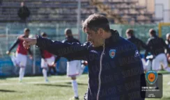 Scontro al vertice tra Siracusa e Nuova Igea Virtus. Il tecnico azzurro Cacciola: "Gara determinante"