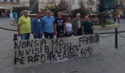 Vertenza ex Prosat, gli 8 lavoratori esclusi tornano a manifestare in piazza Archimede