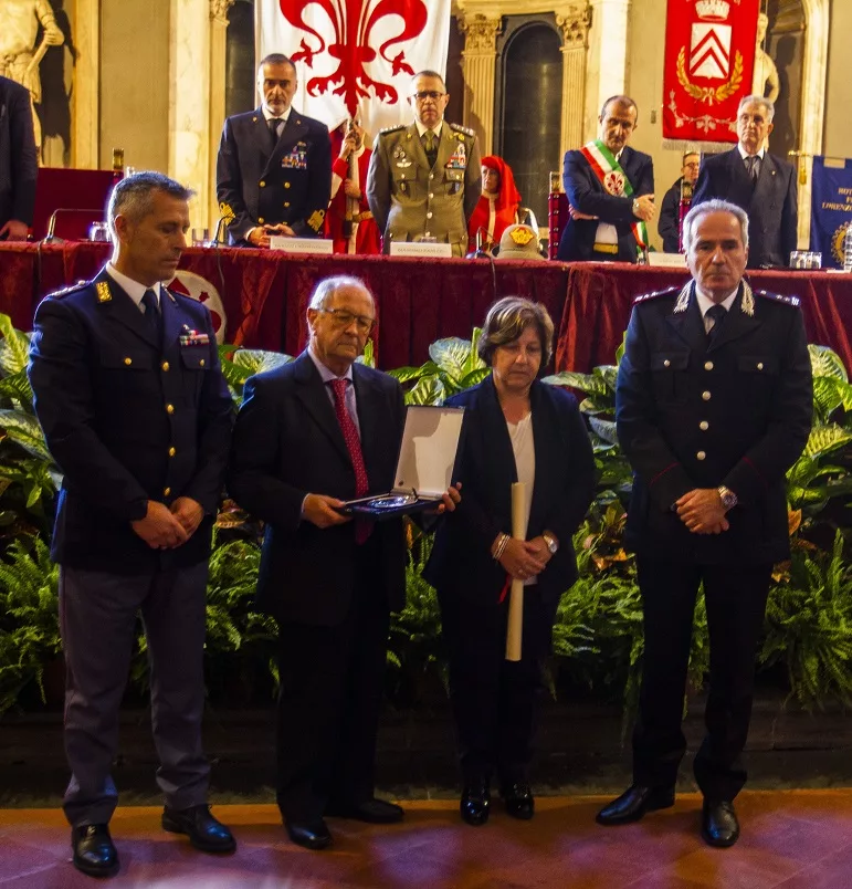 Scudo d'argento alla memoria per l'eroe di Floridia Vito Bugliarello