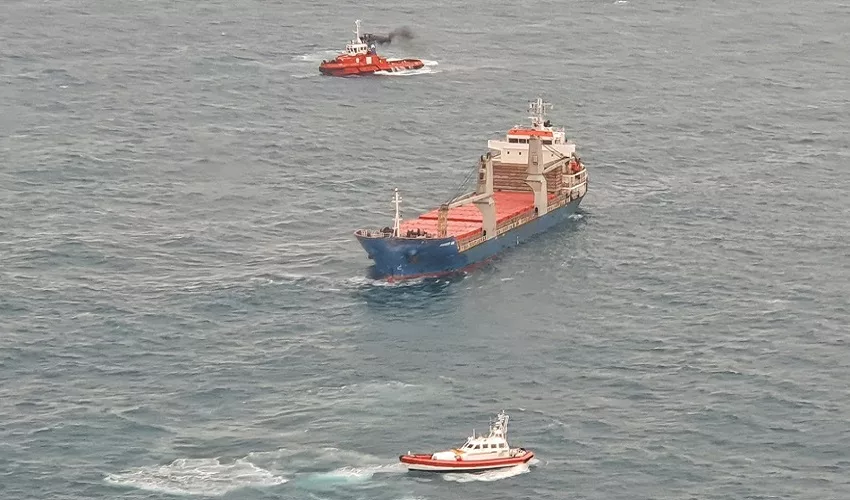 Arrivate ad Augusta le 2 navi entrate in collisione a 14 miglia da Capo Passero