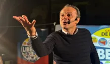 De Luca lancia il tour “Governo di Liberazione”: incontri in tutte le province siciliane 1 de luca