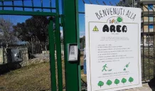 Erbacce alte al Doggy Park di viale Scala Greca 1 doggy park