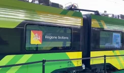 Due nuovi treni elettrici consegnati da Trenitalia alla Regione Siciliana treni