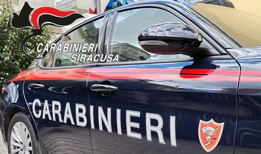 Spaccio, molestie e disturbo alle persone: 49enne arrestato