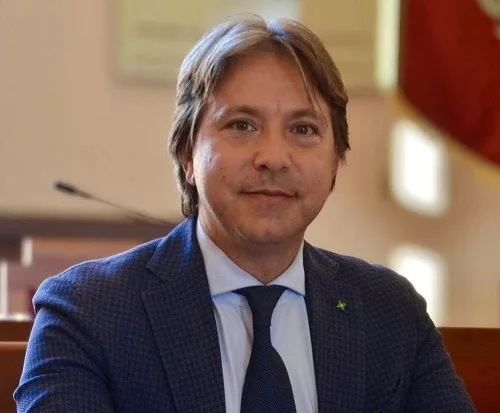 Corrado Figura sindaco dell'anno agli Awards 2025 di "Food and Travel Italia"