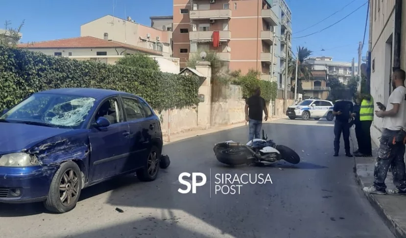 Scontro auto-moto in via Filisto: 26enne grave in ospedale 1 scontro