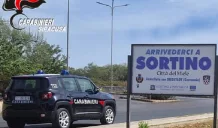 In auto con 16 dosi di cocaina, crack e hashish: 51enne denunciata 1 auto