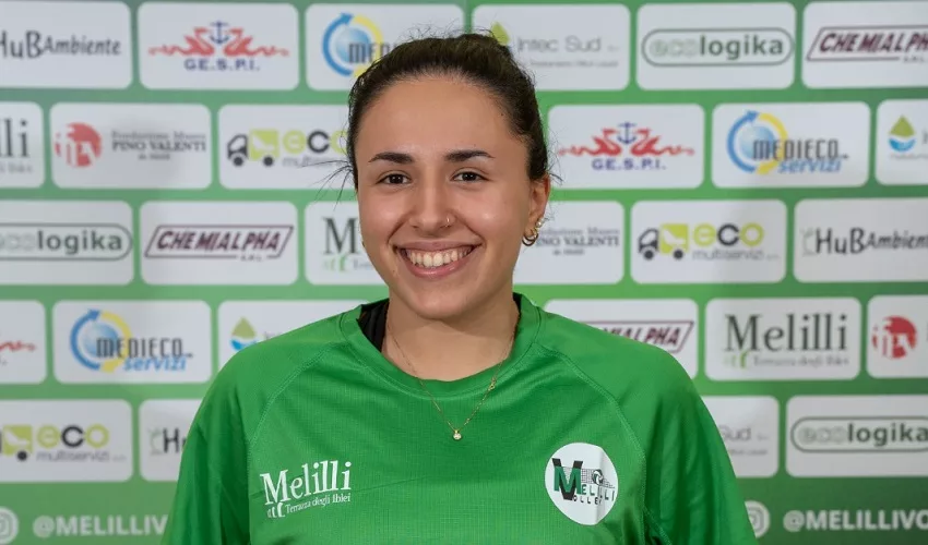 La palleggiatrice palermitana Elena Pecoraro approda al Melilli Volley