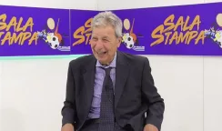 Un minuto di silenzio in memoria del giornalista sportivo Franco Arria minuto