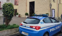 Rubano il borsello del parroco della chiesa di San Francesco di Paola: coppia denunciata 2 borsello