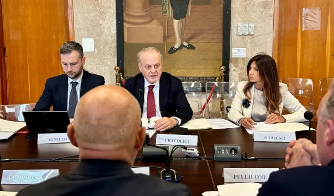 "Siracusa non si piega": il presidente commissione Antimafia Cracolici in corteo