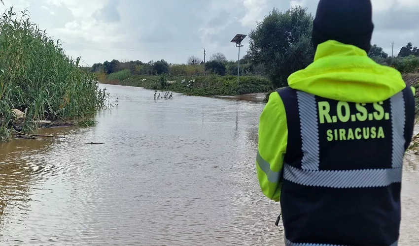 Esondazione dell’Anapo: in alcuni punti acqua ancora alta 1 metro