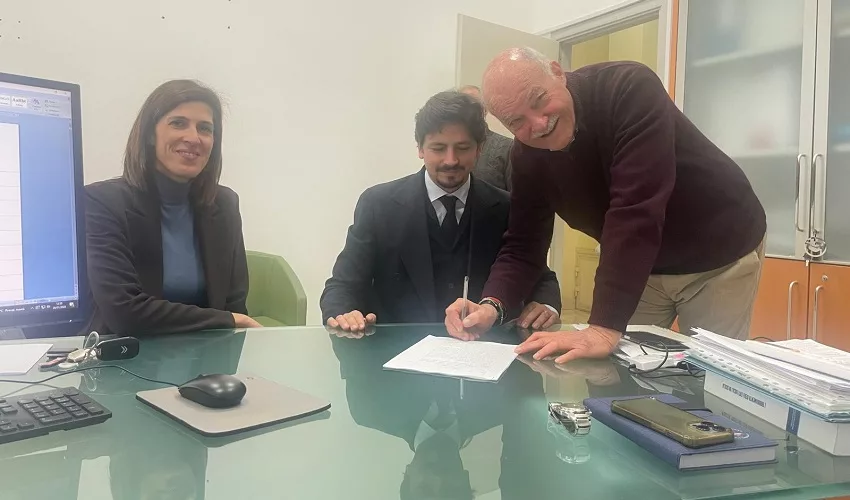 Firmato il contratto per l’avvio dei lavori al campo sportivo ex Feudo