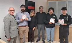 Una targa per tre giovani donatori di midolleo osseo donatori