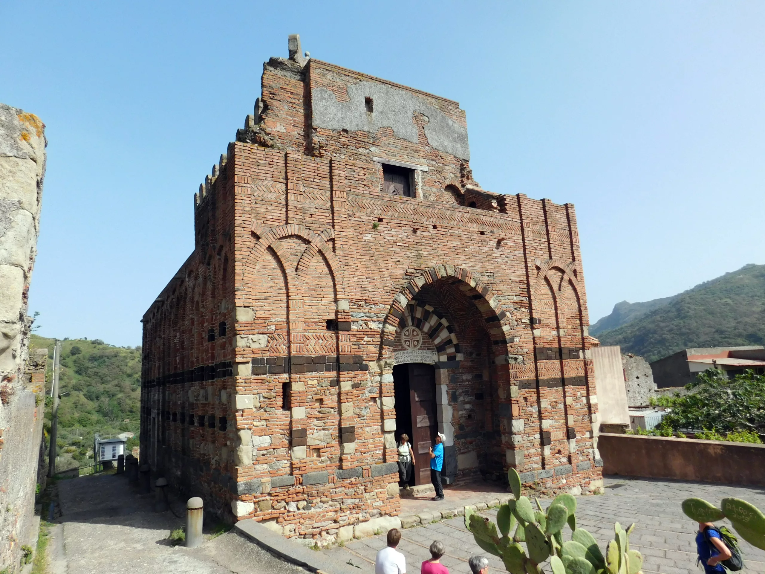 Un tesoro nascosto: la Chiesa dei SS. Pietro e Paolo d’Agrò 8 Un tesoro nascosto: la Chiesa dei SS. Pietro e Paolo d’Agrò