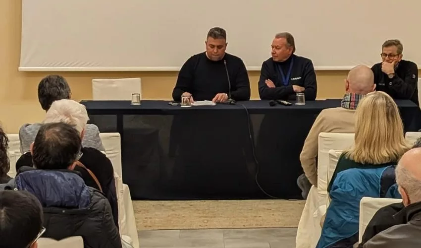 Piano della sosta nella zona Umbertina, via libera ad un comitato per elaborare una proposta alternativa