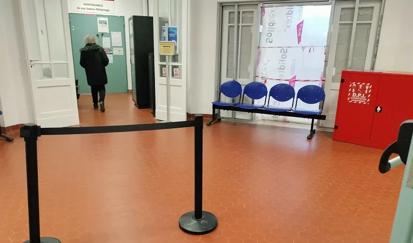 Polvere nelle aree comuni dell’ospedale Rizza, l’Asp: “Interventi immediati per rimuovere i disagi”