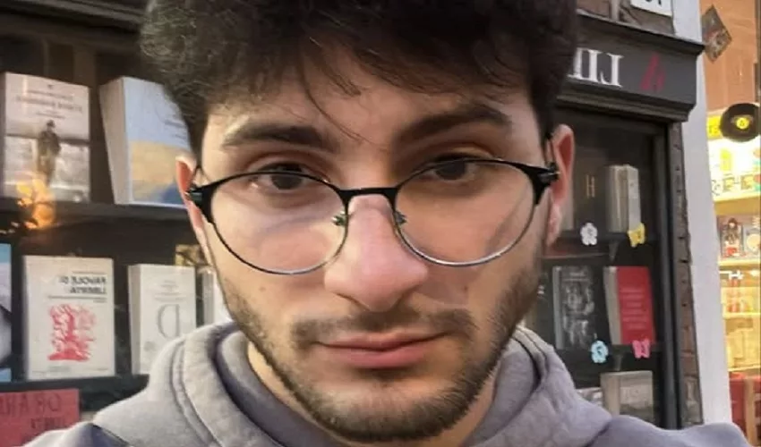 Docente a 19 anni: Emanuele scambiato per studente in una scuola superiore