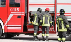 Autoarticolato ribaltato sulla rotatoria di Lentini per Francofonte: feriti autoarticolato