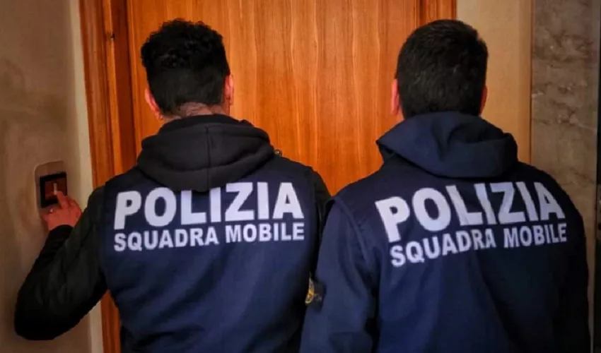 Detenzione di 2 bombe carta: 40enne denunciato