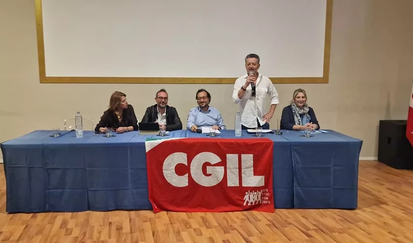 Al via la raccolta firme della Cgil su 2 proposte di legge: sanità e appalti
