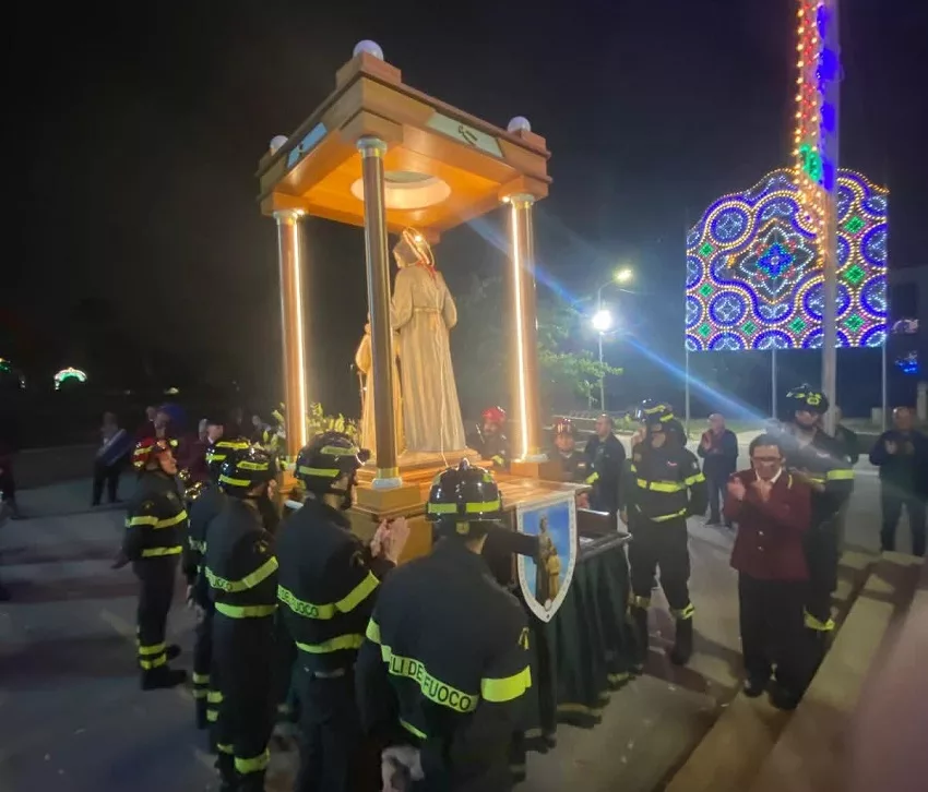 Festa di San Giuseppe Operaio: piazza gremita per "Radio 105 Mania, The Hits Festival"
