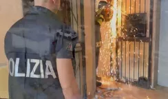 Spaccio, smantellato minimarket della droga: 19enne arrestato spaccio