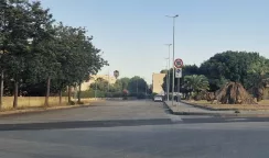 Istituzione dell'area pedonale nel tratto di via Pippo Fava teatro di corse in moto notturne area pedonale